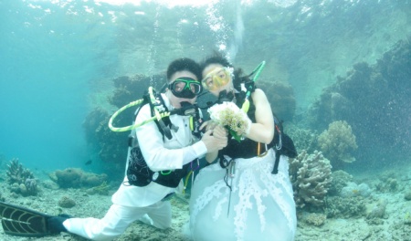 Underwater Wedding Tawali Leisure Dive Resort Millne Bay Papua New Guinea