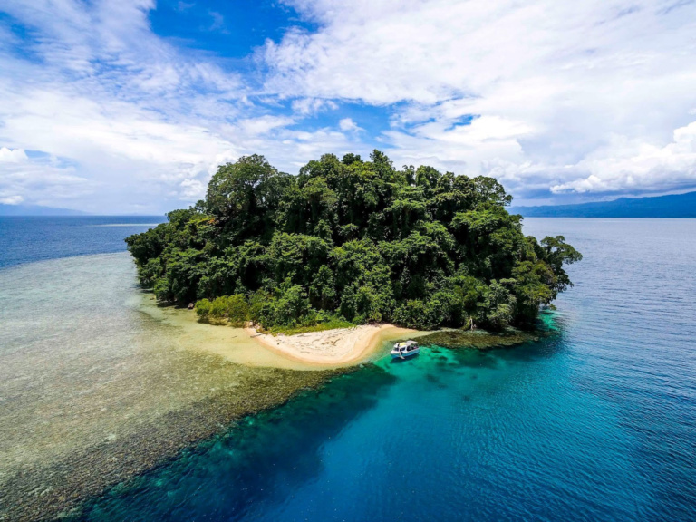 Witu Islands, Kimbe Bay, West New Britain