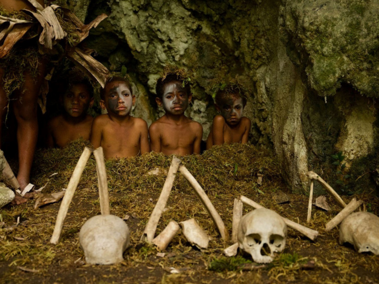 Kemase Children In Traditional Dress