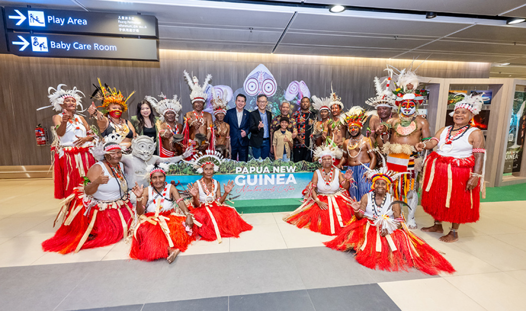 Forest Valley Changi Airport Singapore Papua New Guinea Culture 4